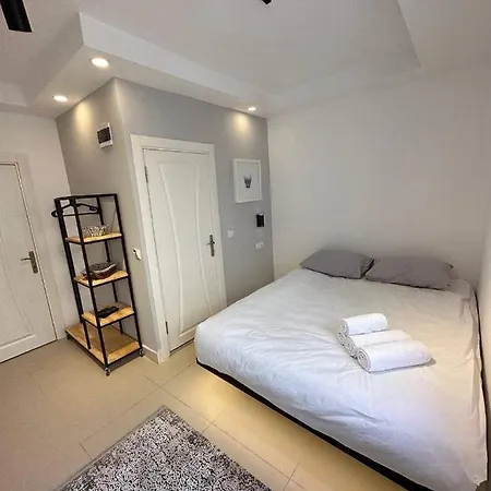Deer & Hotel Antalia